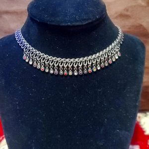 Vintage choker